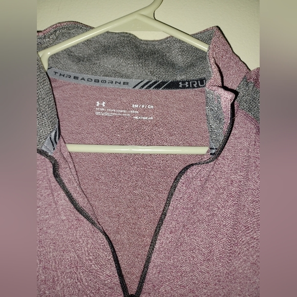 Under Armour Pullover - Picture 2 of 3